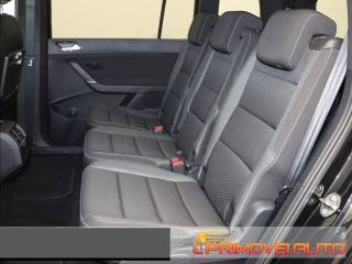 VOLKSWAGEN Touran usata, con Autoradio