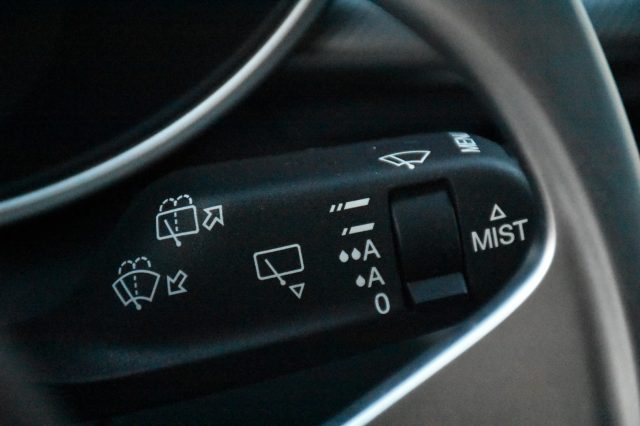 ALFA ROMEO Stelvio usata, con Autoradio digitale