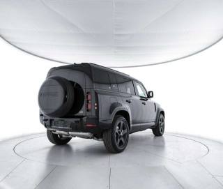 LAND ROVER Defender usata 1
