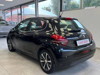 PEUGEOT 208 usata, con Autoradio