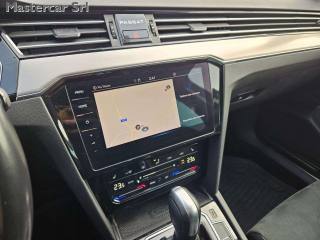 VOLKSWAGEN Passat Variant usata, con Park Distance Control