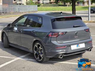 VOLKSWAGEN Golf usata, con Autoradio