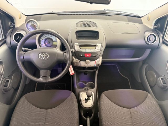 TOYOTA Aygo usata 12