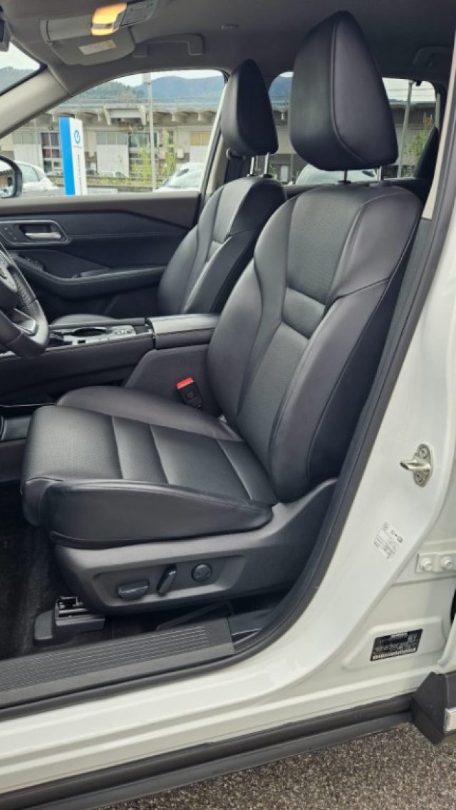 NISSAN X-Trail usata, con Fari LED
