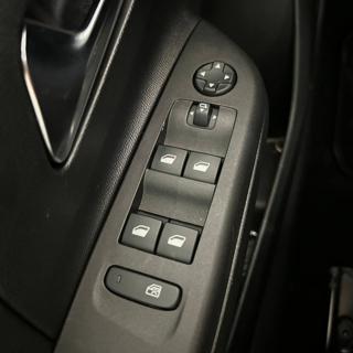 OPEL Corsa-e usata, con Autoradio digitale