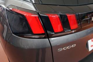 PEUGEOT 3008 usata, con Luci diurne LED
