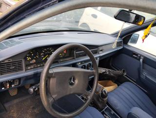 MERCEDES-BENZ 190 usata 8