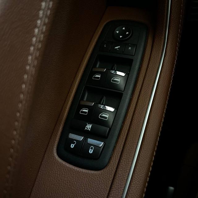 MASERATI Levante usata, con Leve al volante