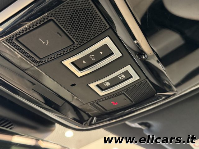 LAND ROVER Range Rover Velar usata, con Fari LED