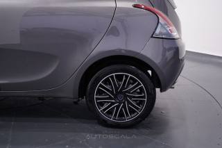 LANCIA Ypsilon usata 27