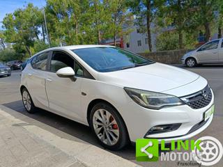 OPEL Astra usata, con Bluetooth