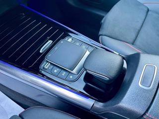 MERCEDES-BENZ GLA 200 usata, con Leve al volante