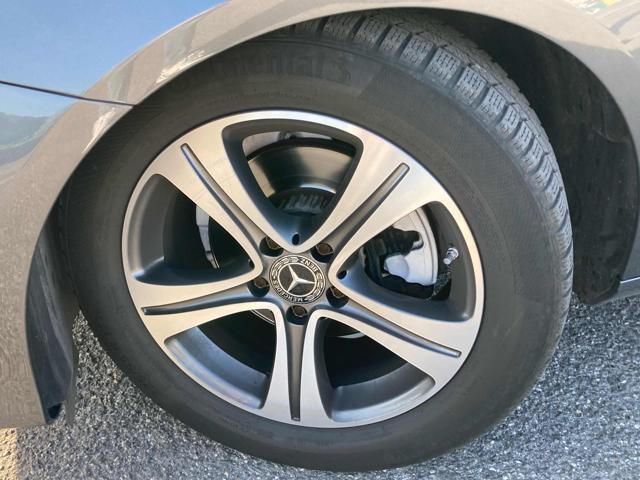 MERCEDES-BENZ E 200 usata, con Regolazione elettrica sedili