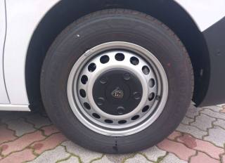 PEUGEOT Expert usata, con Autoradio digitale