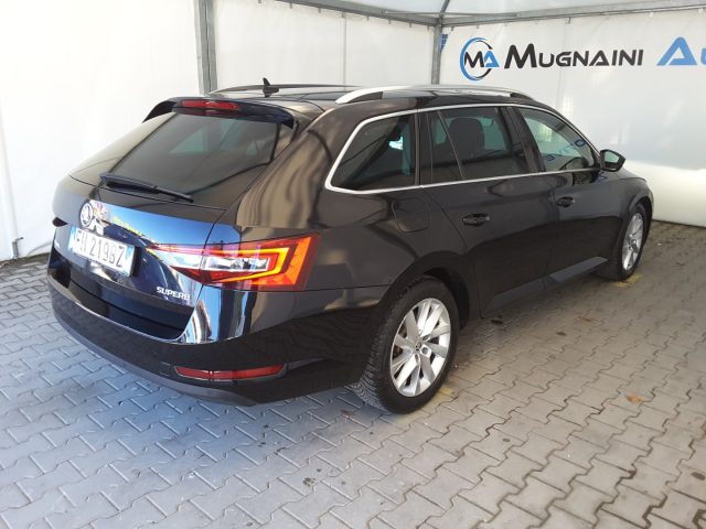 SKODA Superb usata, con USB