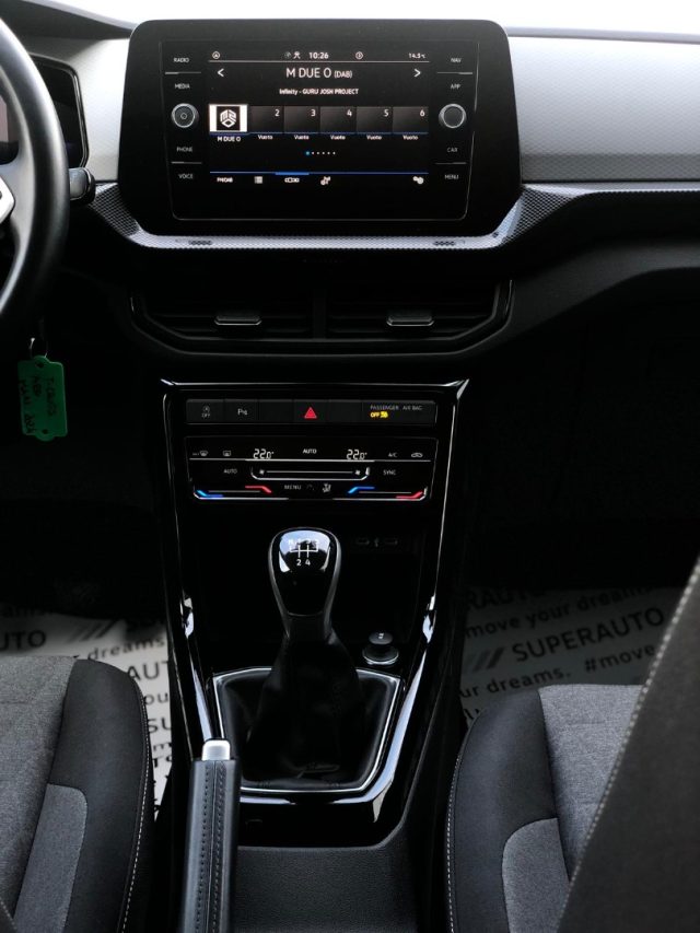 VOLKSWAGEN T-Cross usata, con Volante multifunzione
