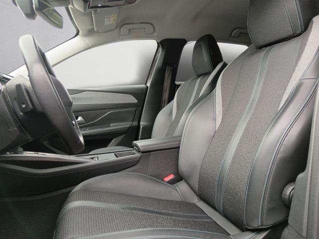 PEUGEOT 308 usata, con Autoradio