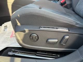 VOLKSWAGEN Golf usata, con Autoradio digitale