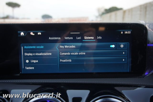 MERCEDES-BENZ CLA 220 usata, con Frenata d