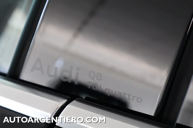 AUDI Q8 usata, con Carica per smartphone a induzione