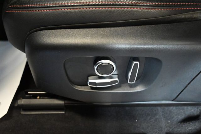 LAND ROVER Discovery Sport usata 51