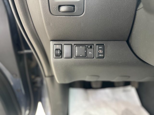 NISSAN Pathfinder usata, con Vetri oscurati