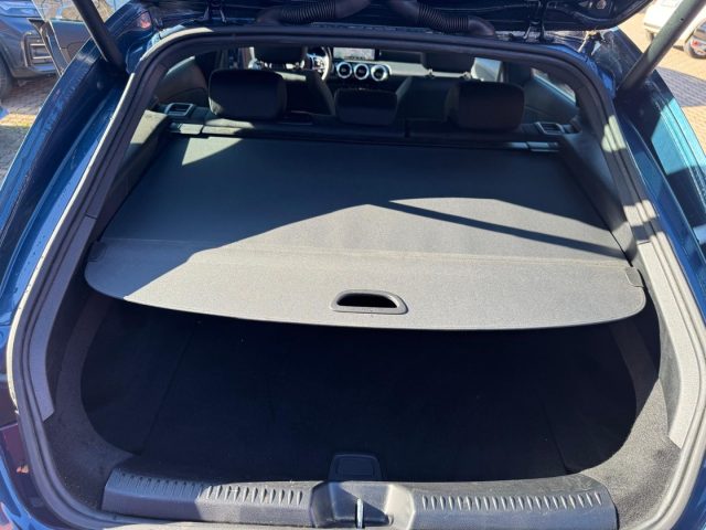 MERCEDES-BENZ CLA 180 usata, con Touch screen