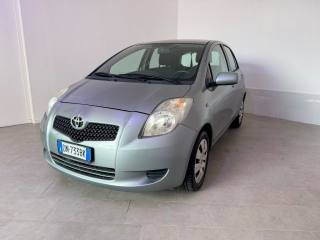 TOYOTA Yaris usata 1