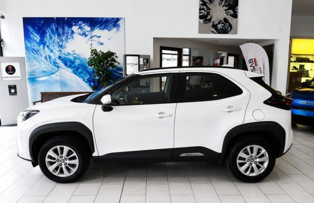 TOYOTA Yaris Cross usata, con Autoradio