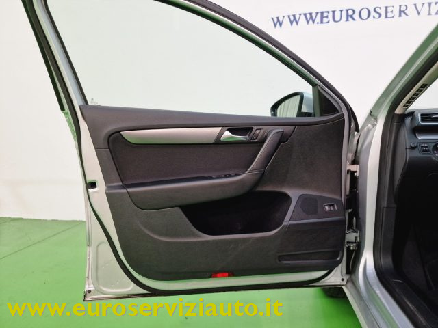 VOLKSWAGEN Passat usata 40