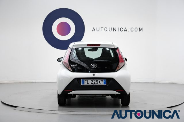 TOYOTA Aygo usata, con USB