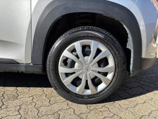 MAHINDRA KUV100 usata, con Autoradio