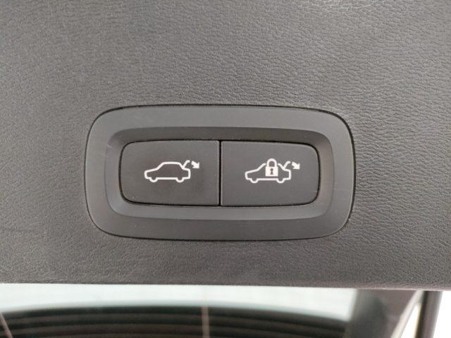 VOLVO XC40 usata, con Controllo elettronico della corsia