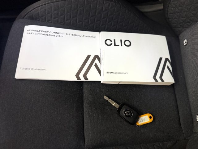 RENAULT Clio usata, con Specchietti laterali elettrici
