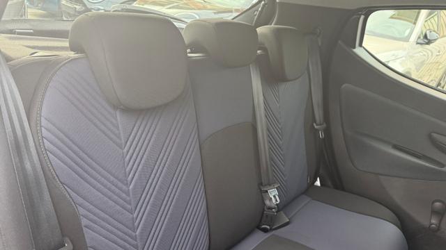 LANCIA Ypsilon usata, con USB