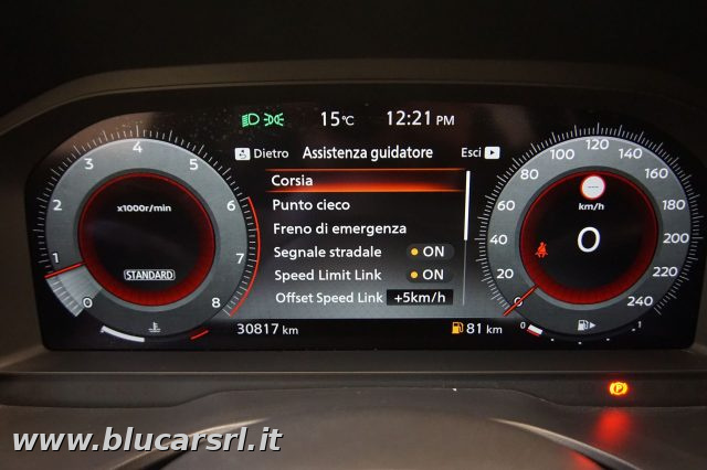 NISSAN Qashqai usata, con Controllo elettronico della corsia