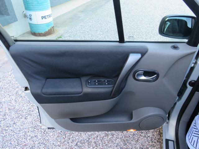 RENAULT Scenic usata 24