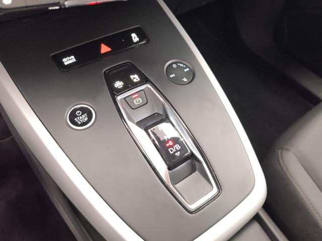 AUDI Q4 e-tron usata, con Volante in pelle