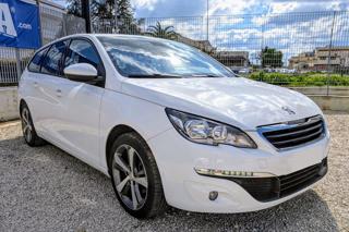 PEUGEOT 308 usata, con Airbag