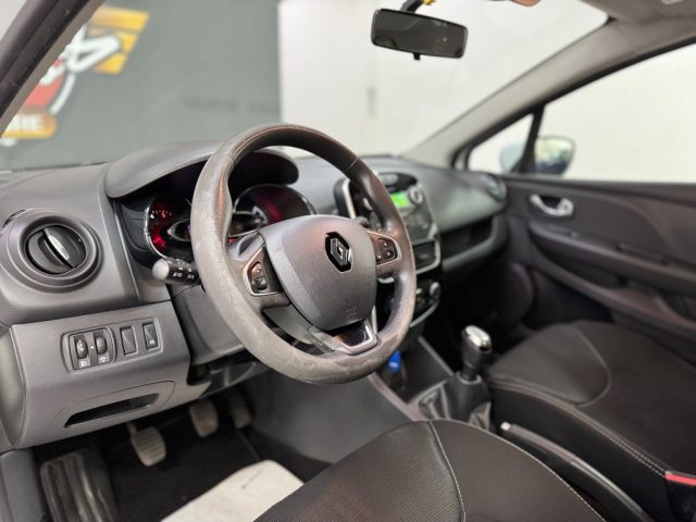 RENAULT Clio usata, con USB