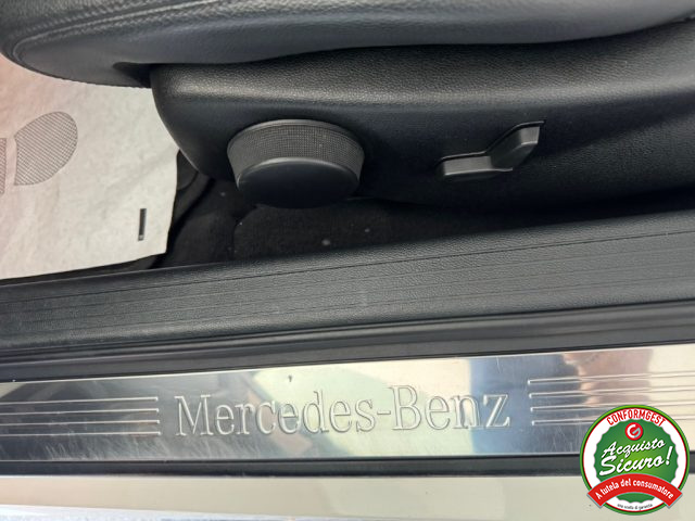 MERCEDES-BENZ E 220 usata, con Park Distance Control