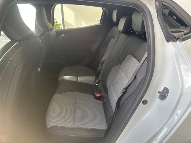 RENAULT Clio usata, con USB