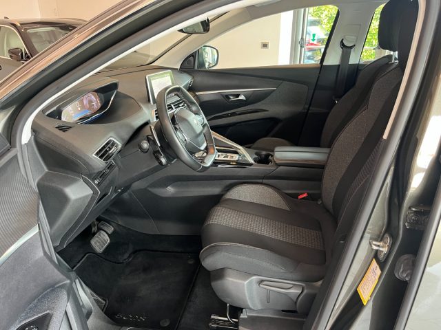 PEUGEOT 5008 usata, con Airbag laterali