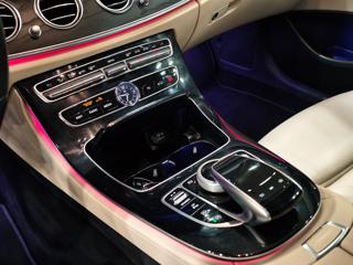 MERCEDES-BENZ E 220 usata, con Fendinebbia