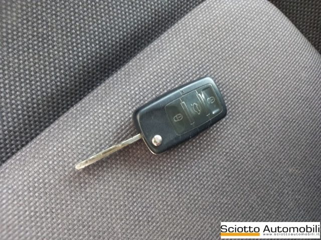 VOLKSWAGEN New Beetle usata 17