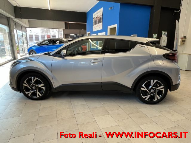 TOYOTA C-HR usata, con Controllo automatico clima