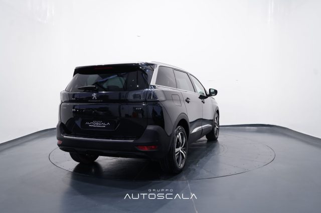 PEUGEOT 5008 usata, con Autoradio