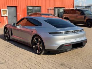PORSCHE Taycan usata, con Boardcomputer