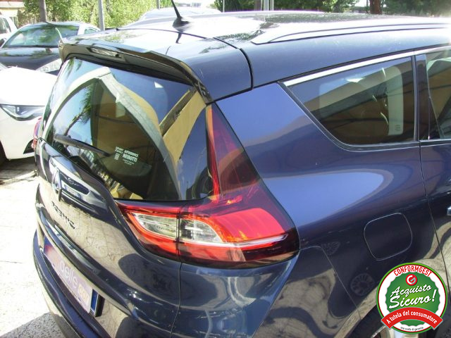 RENAULT Grand Scenic usata, con Isofix