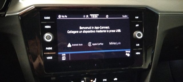 VOLKSWAGEN Passat usata, con Specchietti laterali elettrici